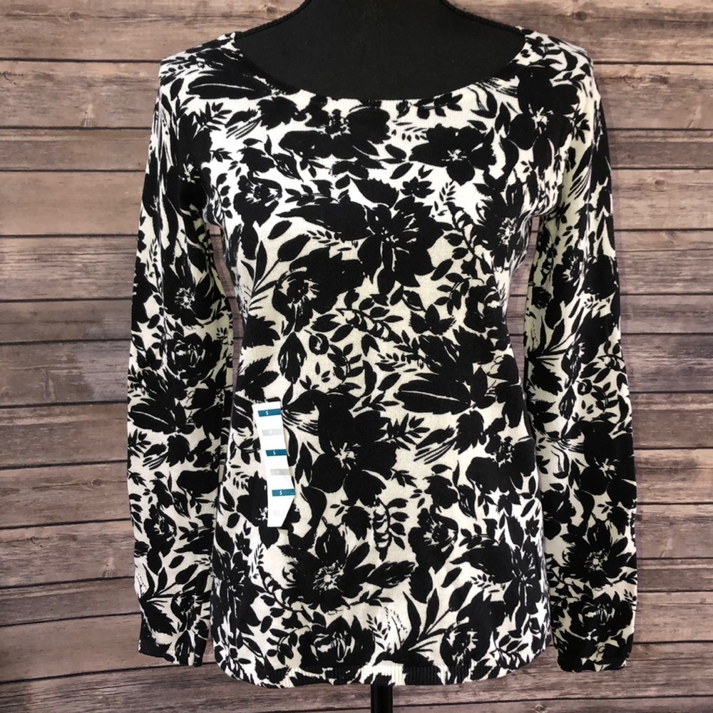 Old Navy sweater - Picture 1 of 5